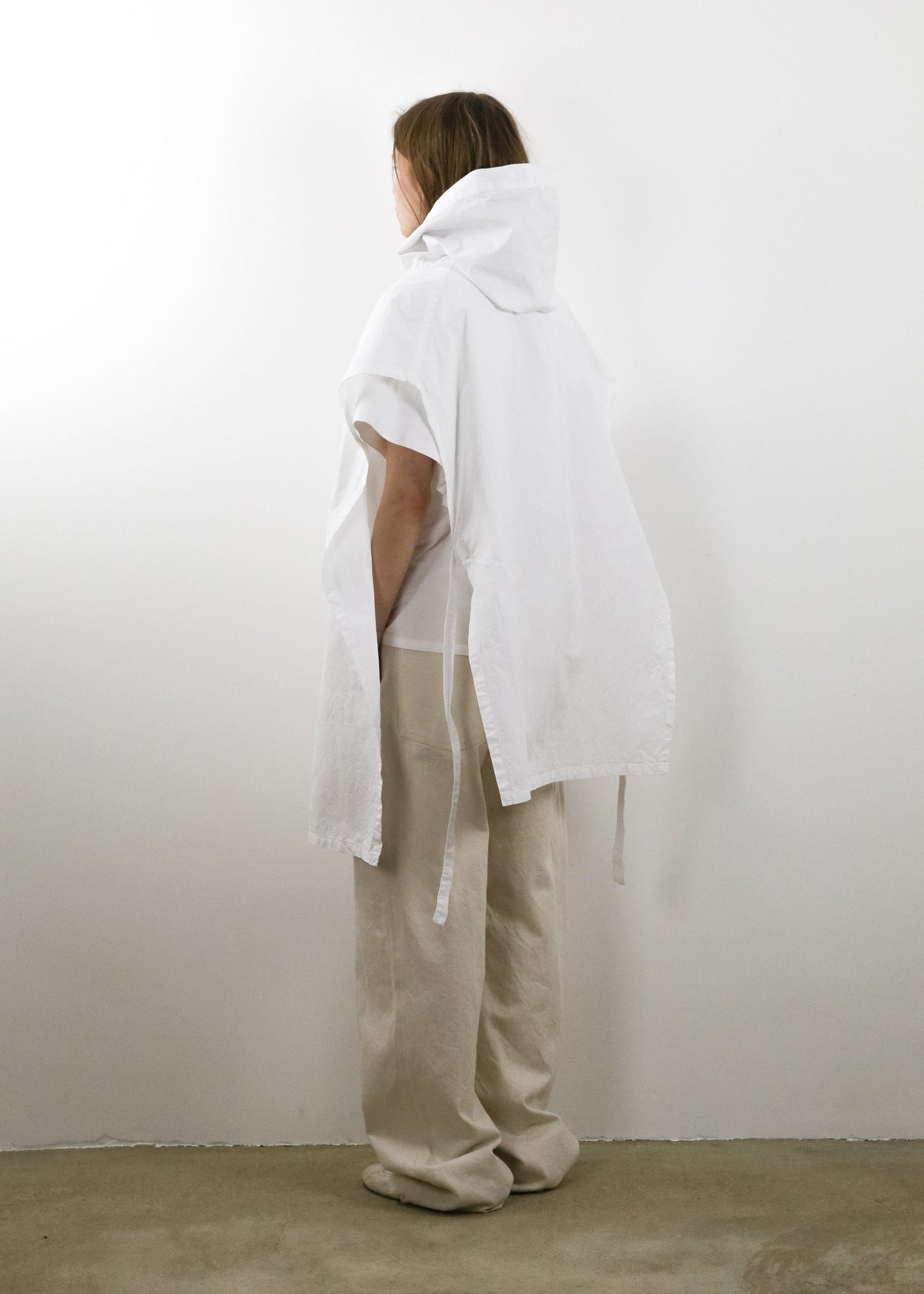 COLE Cape | White