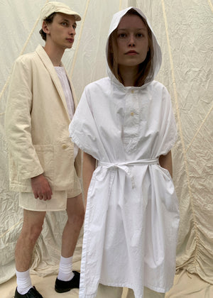 COLE Cape | White