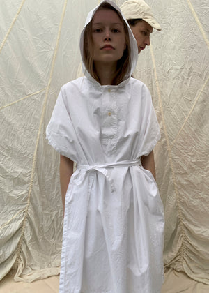 COLE Cape | White