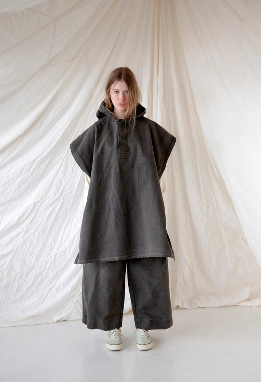 COLE Cape | Charcoal